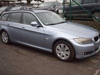Gebraucht BMW 318 Comfort Edition 143 PS (105 kW) 2012 Blau Kombi
