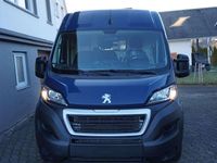 Gebraucht Peugeot Boxer 140 PS (102 kW) 2023 Blau Van