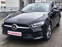 Gebraucht Mercedes A180 136 PS (100 kW) 2019 Kosmosschwarz  metalliclack Kleinwagen