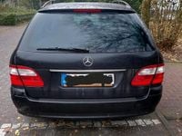 Gebraucht Mercedes E220 Classic 150 PS (110 kW) 2006 Schwarz Kombi