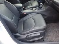 Gebraucht Hyundai i30 Edition 136 PS (100 kW) 2017 Weiß Limousine