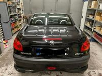Gebraucht Peugeot 206 CC 110 PS (80 kW) 2001 Schwarz Cabrio