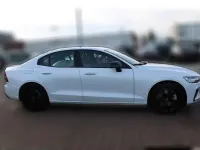 Gebraucht Volvo S60 R-Design 392 PS (288 kW) 2021 Weiß metallic Limousine