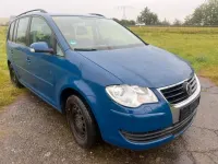 Gebraucht VW Touran 140 PS (102 kW) 2009 Blau Van / Kleinbus