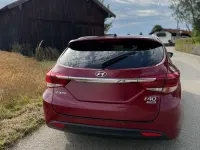 Gebraucht Hyundai i40 Trend 141 PS (103 kW) 2017 Rot Kombi