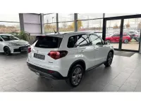 Gebraucht Suzuki Vitara Comfort 110 PS (80 kW) 2025 Cool white pearl metallic (metallic) SUV