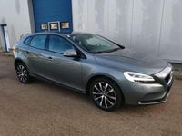 Gebraucht Volvo V40 Linje Svart 120 PS (88 kW) 2018 Osmium graumetallic Kombi