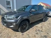Neu Toyota HiLux 204 PS (150 kW) 2026 Grau Pickup