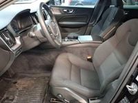 Gebraucht Volvo V60 Inscription 253 PS (186 kW) 2022 Onyx schwarzmetallic Kombi