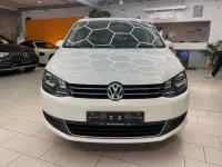 Gebraucht VW Sharan 140 PS (102 kW) 2014 Oryxweiß perlmutteffekt Van / Kleinbus