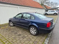 Gebraucht VW Passat 125 PS (91 kW) 2000 Blau Limousine