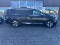 Gebraucht Chrysler Pacifica Limited 264 PS (194 kW) 2018 Schwarz metallic Van / Kleinbus