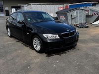 Second-hand BMW 320 150 CP (110 kW) 2007 Negru Berlinǎ