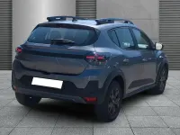 Neu Dacia Sandero Extreme 122 PS (89 kW) 2026 Dolomitgrau SUV