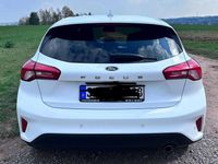 Gebraucht Ford Focus Titanium 120 PS (88 kW) 2018 Weiß Limousine
