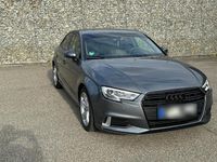 Gebraucht Audi A3 116 PS (85 kW) 2018 Grau Limousine