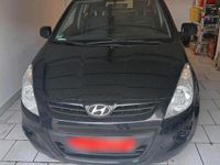 Gebraucht Hyundai i20 77 PS (56 kW) 2012 Schwarz Kleinwagen