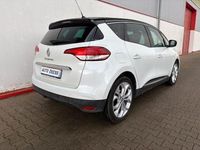 Gebraucht Opel Movano 131 PS (96 kW) 2017 Weiss Van / Kleinbus