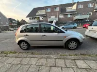 Gebraucht Ford Fiesta 80 PS (58 kW) 2002 Silber Kleinwagen