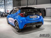 Neu Toyota Yaris Hybrid Plus 131 PS (96 kW) 2026 Blau Limousine