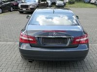 Gebraucht Mercedes E220 Avantgarde 170 PS (125 kW) 2012 Grau Coupé