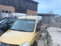 Gebraucht Opel Combo 100 PS (73 kW) 2003 Gold Van / Kleinbus