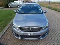 Gebraucht Peugeot 308 SW Allure 131 PS (96 kW) 2019 Grau Kombi