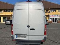 Gebraucht Mercedes Sprinter 163 PS (119 kW) 2021 Grau Van