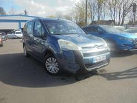 Gebraucht Citroën Berlingo 109 PS (80 kW) 2009 Blau kyanos/metallic Van / Kleinbus