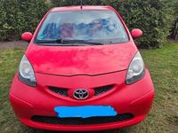 Gebraucht Toyota Aygo 68 PS (50 kW) 2008 Rot Kleinwagen