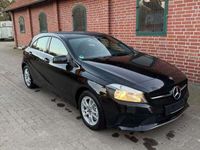 Gebraucht Mercedes A180 Style 109 PS (80 kW) 2018 Kosmosschwarz  metalliclack Kleinwagen
