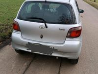 Gebraucht Toyota Yaris 86 PS (63 kW) 2002 Grau Kleinwagen