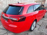 Usado Opel Insignia 170 HP (125 kW) 2015 Vermelho Carrinha