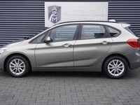 Gebraucht BMW 218 Active Tourer Basis 150 PS (110 kW) 2016 Platinsilber metallic Van / Kleinbus