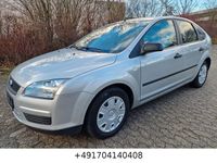 Gebraucht Ford Focus 101 PS (74 kW) 2005 Silber Limousine