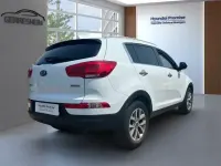 Gebraucht Kia Sportage DREAM-TEAM Edition 135 PS (99 kW) 2016 Wd) cararraweiss (weiss SUV