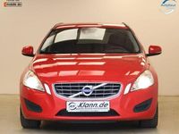 Gebraucht Volvo V60 Kinetic 150 PS (110 kW) 2012 Rot Kombi