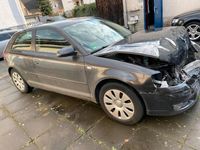 gebraucht Audi A3 1.6 Unfall wenig km
