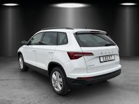Gebraucht Skoda Karoq Selection 150 PS (110 kW) 2024 Moonweiß perleffekt SUV