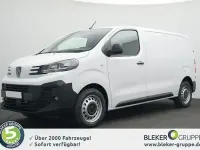 Gebraucht Peugeot Expert 144 PS (105 kW) 2025 Weiss icy/typ Van