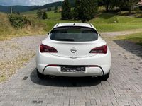 Używany Opel Astra GTC 195 KM (143 kW) 2014 Biały Sedan/Limuzyna