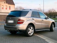Gebraucht Mercedes ML320 210 PS (154 kW) 2007 Silber SUV