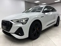Gebraucht Audi e-tron Sportback Black Edition 300 kW (408 PS) 2023 Weiß SUV