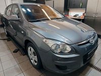 Gebraucht Hyundai i30 109 PS (80 kW) 2009 Grau Limousine