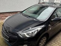 Gebraucht Hyundai i30 99 PS (72 kW) 2013 Schwarz Kleinwagen