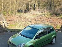 Gebraucht Ford Fiesta 75 PS (55 kW) 2005 Grün Kleinwagen