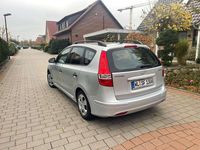 Gebraucht Hyundai i30 Classic 109 PS (80 kW) 2010 Grau Kombi