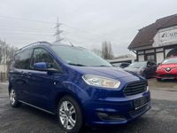 Gebraucht Ford Tourneo Courier Titanium 101 PS (74 kW) 2015 Blau Van / Kleinbus
