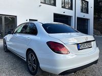 Gebraucht Mercedes C180 156 PS (114 kW) 2020 Weiß Limousine