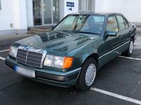 Gebraucht Mercedes E280 193 PS (141 kW) 1993 Grün Limousine